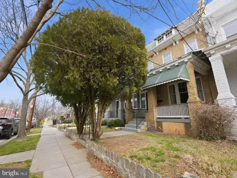 5733 9th St NW, Washington, DC 20011
