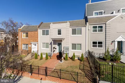 1210 Meigs Pl NE, Washington, DC 20002