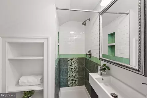 535 6th St SE, Washington, DC 20003 photo 28
