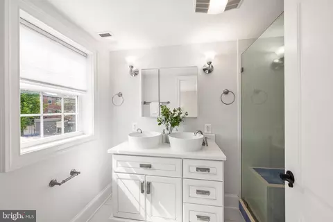 535 6th St SE, Washington, DC 20003 photo 21