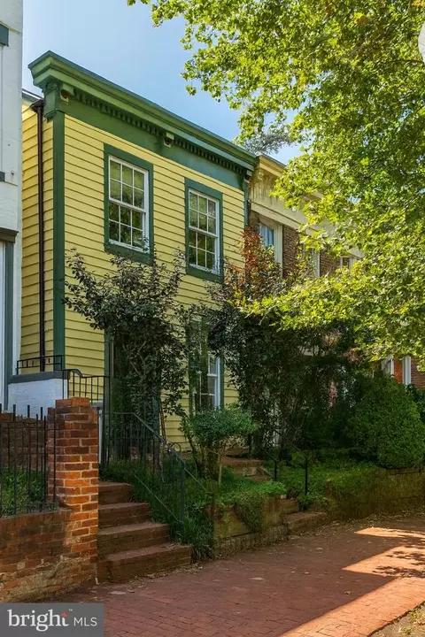 535 6th St SE, Washington, DC 20003