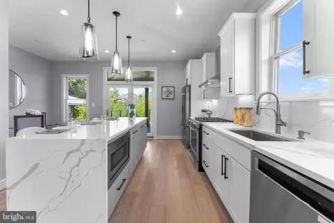 2331 High St SE, Washington, DC 20020