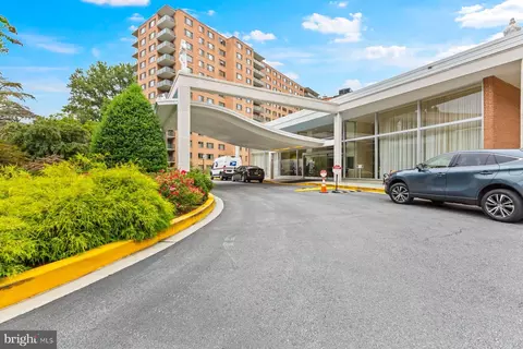 4201 Cathedral Ave NW #801W, Washington, DC 20016