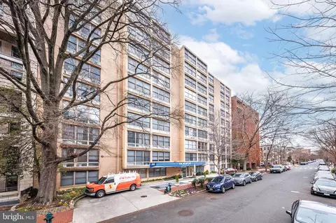 1260 21st St NW #1004, Washington, DC 20036