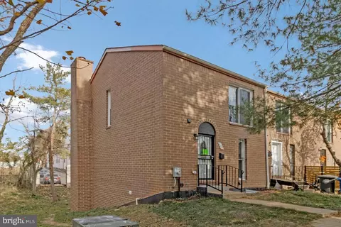 800 Wheeler Hill Dr SE #800, Washington, DC 20032