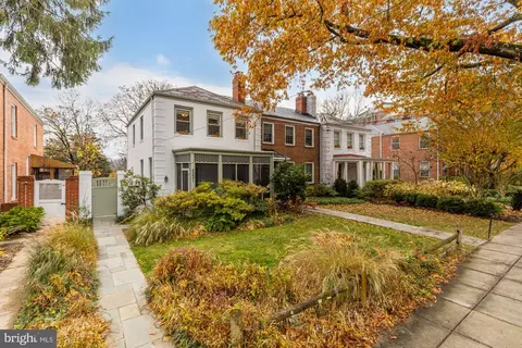 5221 Chevy Chase Pkwy NW, Washington, DC 20015