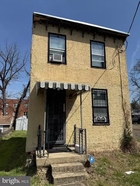 1312 V St SE, Washington, DC 20020