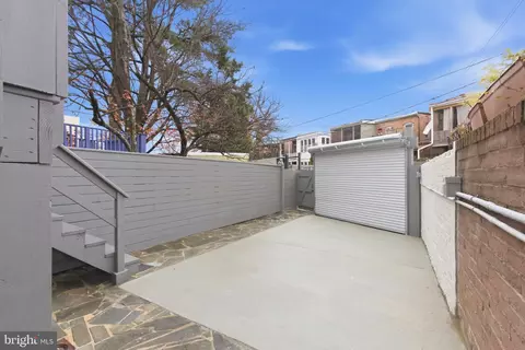 Exterior - 1319 E Capitol St SE, Washington, DC 20003 photo 3 of 4