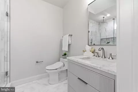 Bath - 1319 E Capitol St SE, Washington, DC 20003 photo 3 of 7