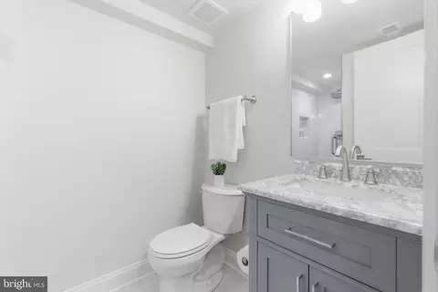 Bath - 1319 E Capitol St SE, Washington, DC 20003 photo 6 of 7