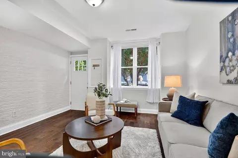 1027 6th St NE, Washington, DC 20002