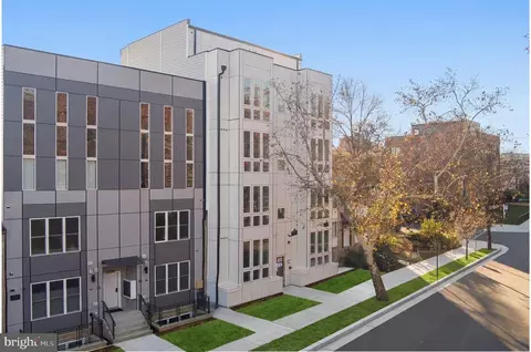 2105 M St NE #12, Washington, DC 20002