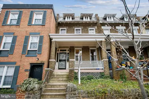 344 11th St SE, Washington, DC 20003