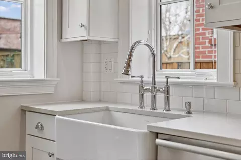 114 4th St NE, Washington, DC 20002 photo 13