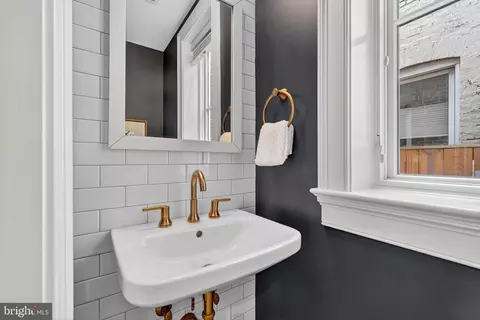 114 4th St NE, Washington, DC 20002 photo 15
