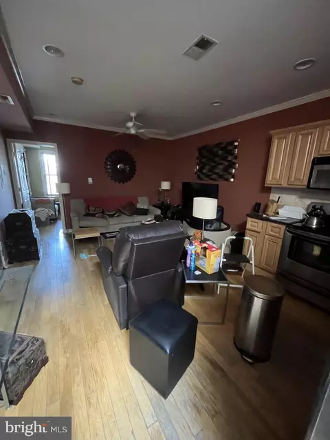 1109 Penn St NE #4, Washington, DC 20002 photo 2