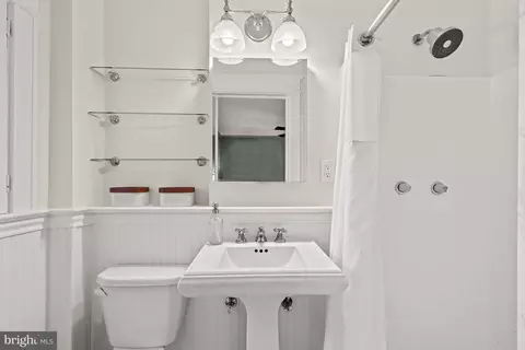 Bath - 4452 Q St NW, Washington, DC 20007 photo 2 of 3