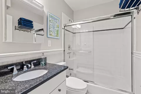 Bath - 4452 Q St NW, Washington, DC 20007 photo 1 of 3
