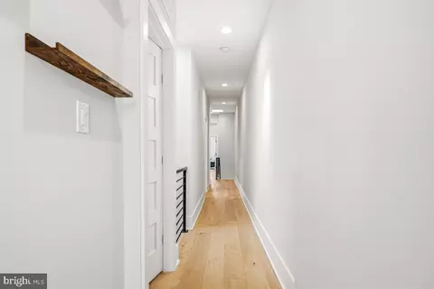 Entry Way - 750 13th St SE, Washington, DC 20003 photo 9 of 12