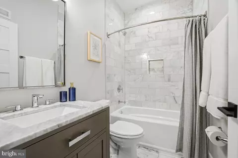 Bath - 750 13th St SE, Washington, DC 20003 photo 3 of 4