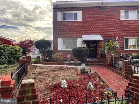 829 Oglethorpe St NE, Washington, DC 20011 photo 3