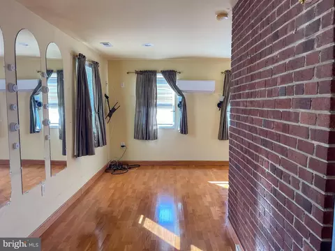 829 Oglethorpe St NE, Washington, DC 20011 photo 10
