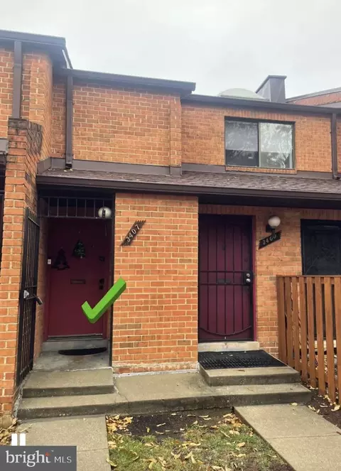3407 Summit Ct NE #3407, Washington, DC 20018