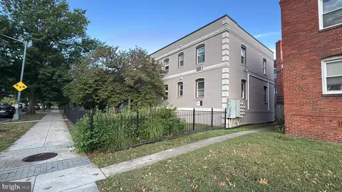 420 Oklahoma Ave NE #203, Washington, DC 20002