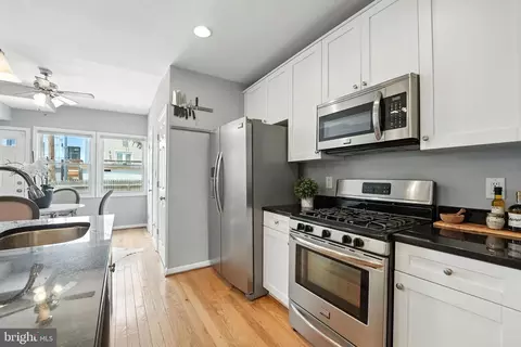 Kitchen - 1926 Bennett Pl NE, Washington, DC 20002 photo 2 of 4