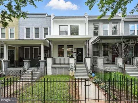 Exterior - 1926 Bennett Pl NE, Washington, DC 20002 photo 1 of 4