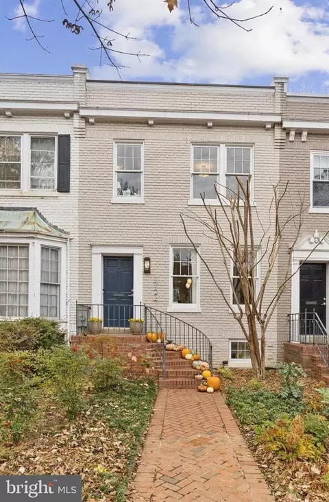 1724 34th St NW, Washington, DC 20007