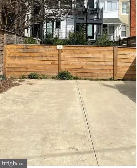 532 Taylor St NW #P-2, Washington, DC 20011