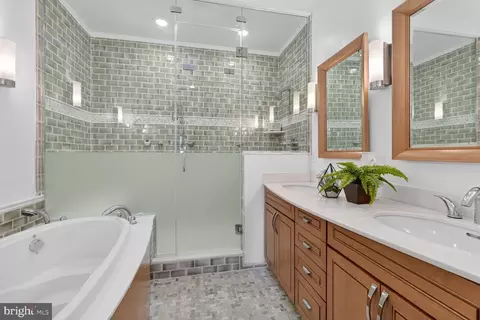 Bath - 3540 Reservoir Rd NW, Washington, DC 20007 photo 1 of 3