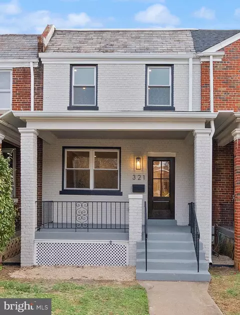 321 16th St NE, Washington, DC 20002
