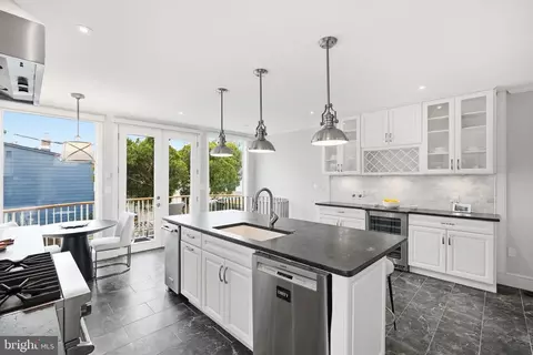 2708 P St NW, Washington, DC 20007 photo 9