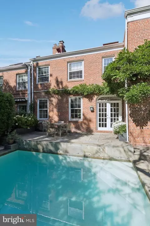 Exterior - 3402 R St NW, Washington, DC 20007 photo 4 of 4