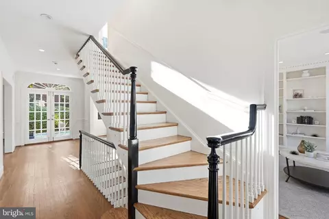 Entry Way - 3402 R St NW, Washington, DC 20007 photo 3 of 4