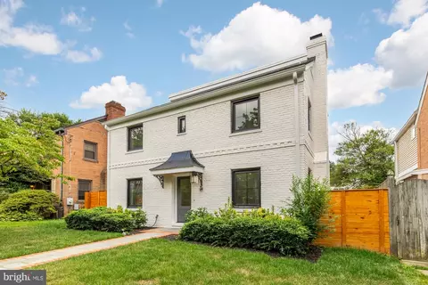 4324 Yuma St NW, Washington, DC 20016