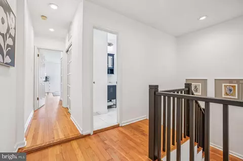 Entry Way - 1124 G St NE, Washington, DC 20002 photo 2 of 4