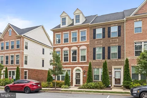 3629 Jamison St NE, Washington, DC 20018