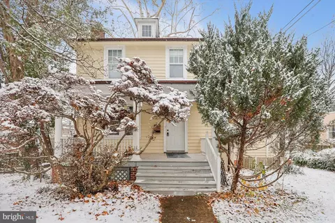 4900 41st St NW, Washington, DC 20016