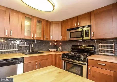 Kitchen - 4545 Macarthur Blvd NW #G7, Washington, DC 20007 photo 1 of 3