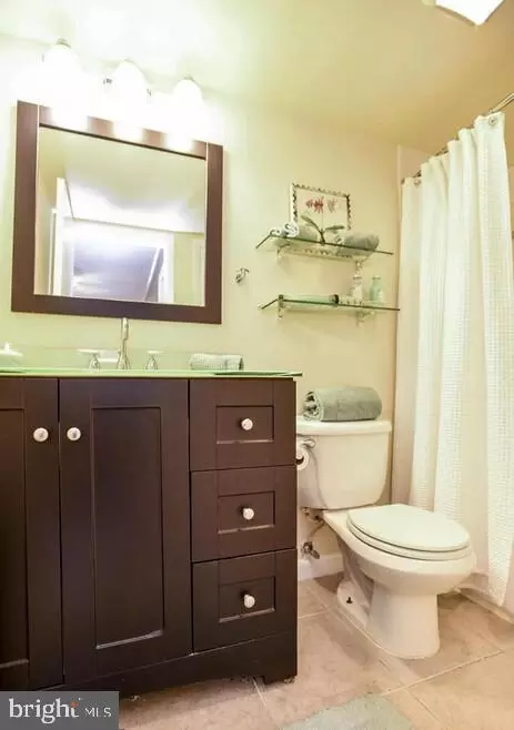 Bath - 4545 Macarthur Blvd NW #G7, Washington, DC 20007 photo 1 of 1