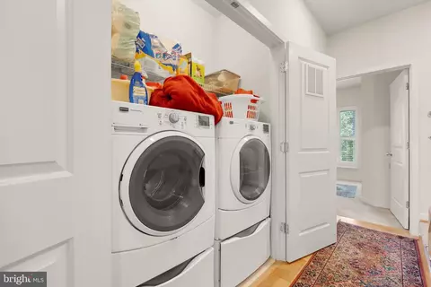 Other - 1011 3rd Pl SE, Washington, DC 20003 photo 5 of 10