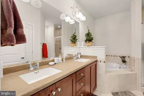 Bath - 1011 3rd Pl SE, Washington, DC 20003 photo 1 of 4