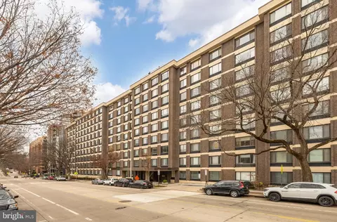 2501 Calvert St NW #901, Washington, DC 20008