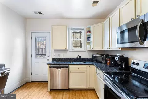 314 K St NE, Washington, DC 20002 photo 13