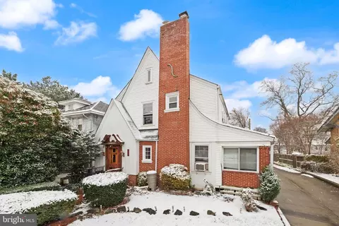1702 Webster St NW, Washington, DC 20011