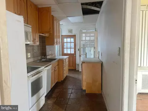 Entry Way - 118 V St NE, Washington, DC 20002 photo 1 of 2