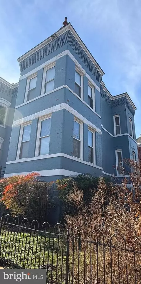 Exterior - 656 6th St NE, Washington, DC 20002 photo 1 of 2